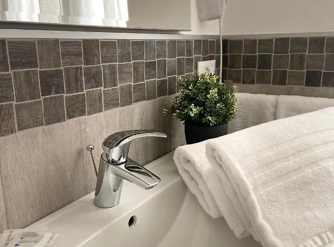 & Me To 5 Terre E Guest house La Spezia